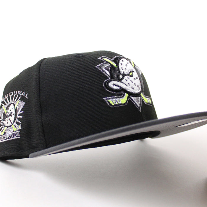 Anaheim Ducks 1993-1994 Inaugural Season New Era 59Fifty Fitted Hat (Black Dark Graphite Gray Under brim)