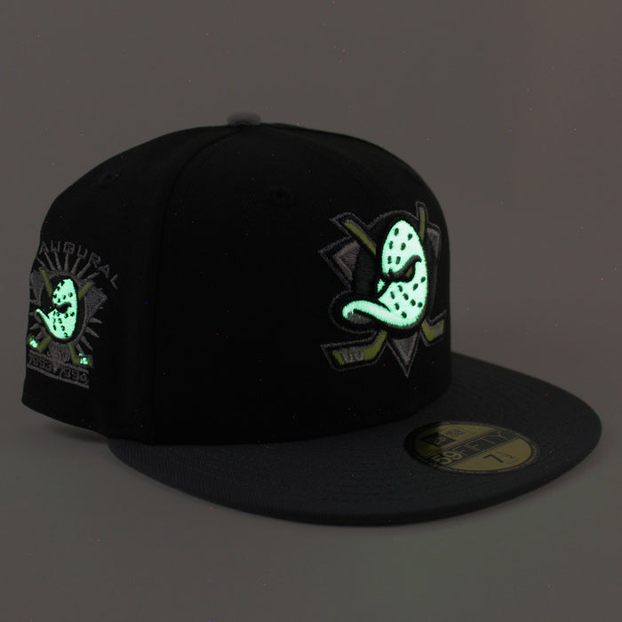 Anaheim Ducks 1993-1994 Inaugural Season New Era 59Fifty Fitted Hat (Black Dark Graphite Gray Under brim)