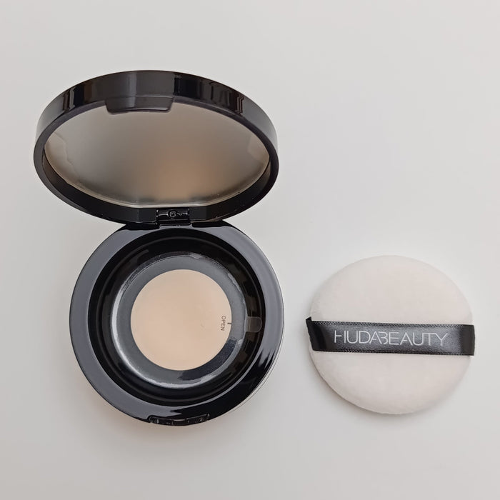 Huda Beauty Loose Powder – Luxury Ultrafine Setting Powder - Lotshop.pk