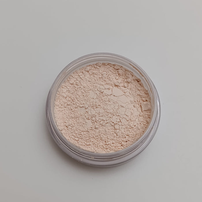 Huda Beauty Loose Powder – Luxury Ultrafine Setting Powder - Lotshop.pk