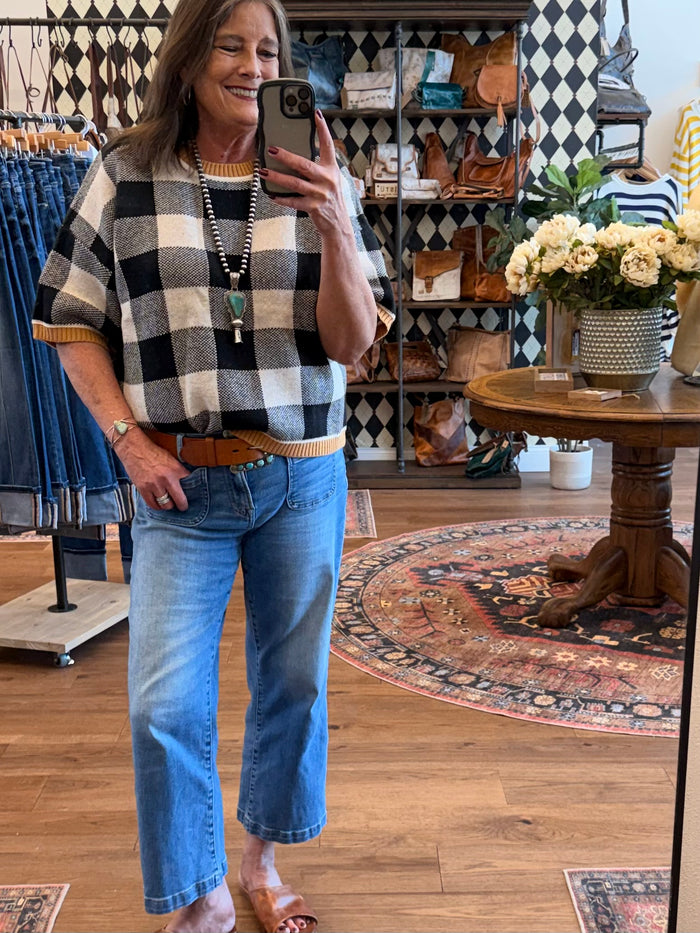 Oatmeal/Black Checkered Short Sleeve Sweater