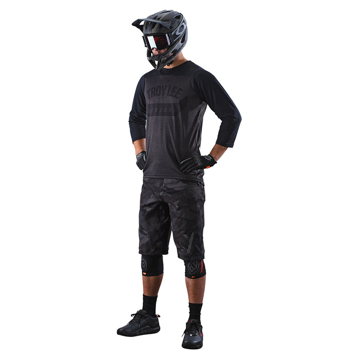 Ruckus Short W/Liner Spray Camo Black