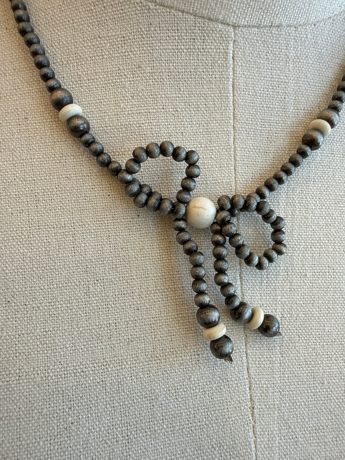 Silver White Pearl Bow Necklace
