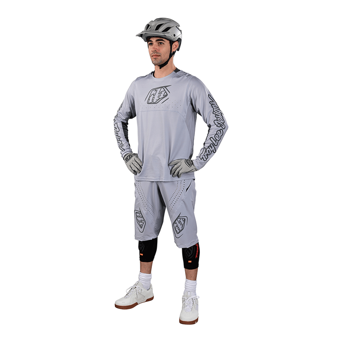 Sprint Short Mono Cement