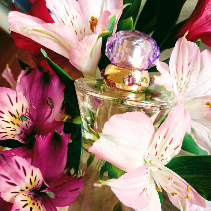 Versace Woman Eau de Parfum Spray, 3.4 oz